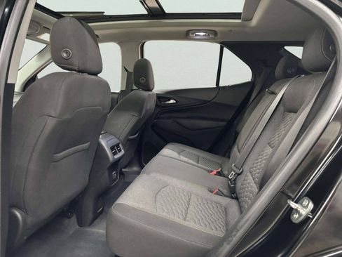 Used 2019 Chevrolet Equinox LT w/ Sun & Navigation Package AWD/4WD image 14