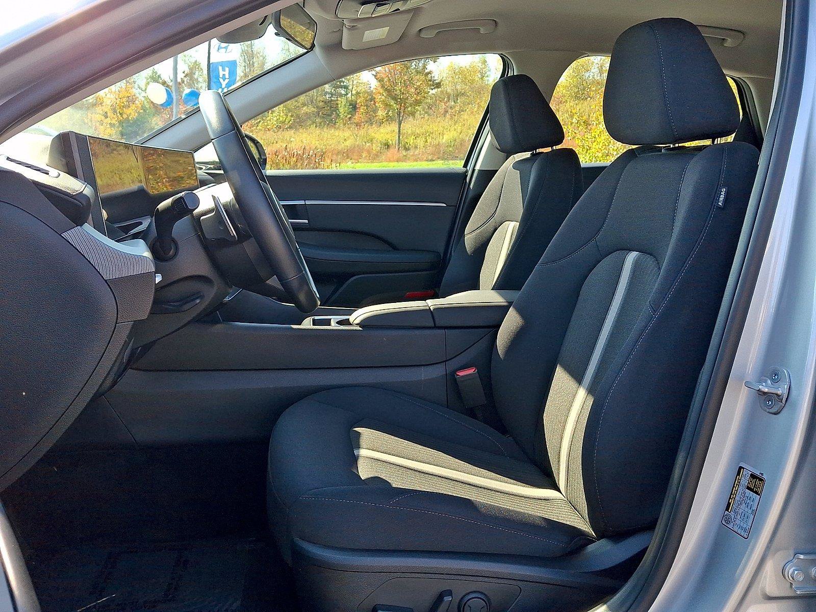 Used 2025 Hyundai Sonata SEL FWD image 13
