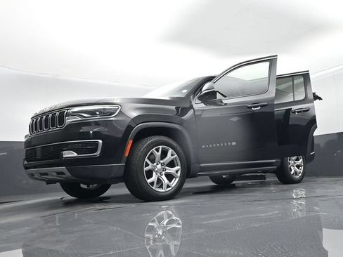 Used 2022 Jeep Wagoneer Series II AWD/4WD image 73
