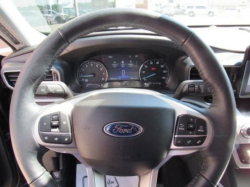 Used 2024 Ford Explorer XLT w/ Equipment Group 202A AWD/4WD image 12