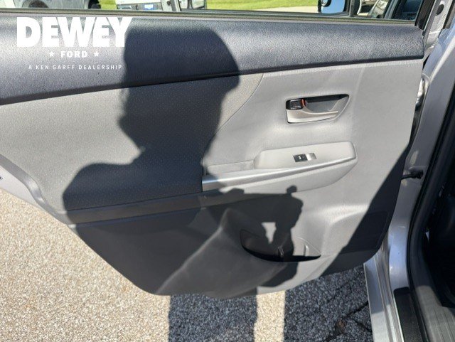 Used 2012 Toyota Prius V Two FWD image 21