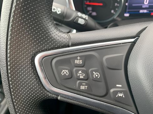 Used 2023 Chevrolet Equinox LT image 10