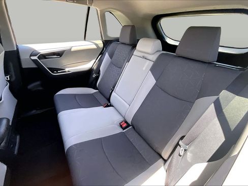 Used 2025 Toyota RAV4 XLE FWD image 19