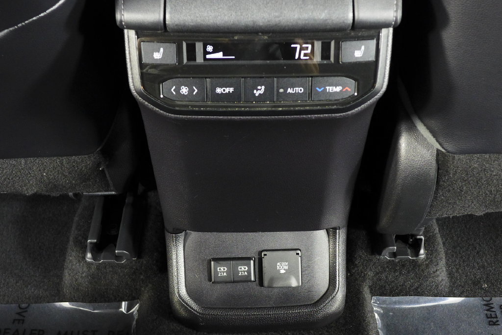 Used 2021 Toyota Highlander Platinum AWD/4WD image 25