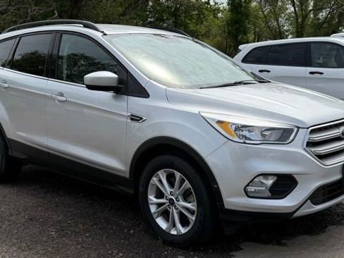 Used 2018 Ford Escape SE AWD/4WD image 4