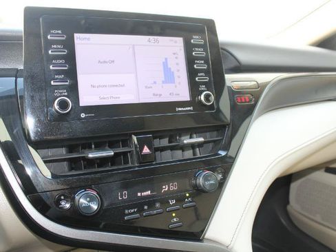 Used 2024 Toyota Camry LE FWD image 28