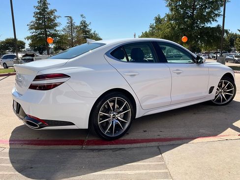 Used 2025 Genesis G70 2.5T image 6