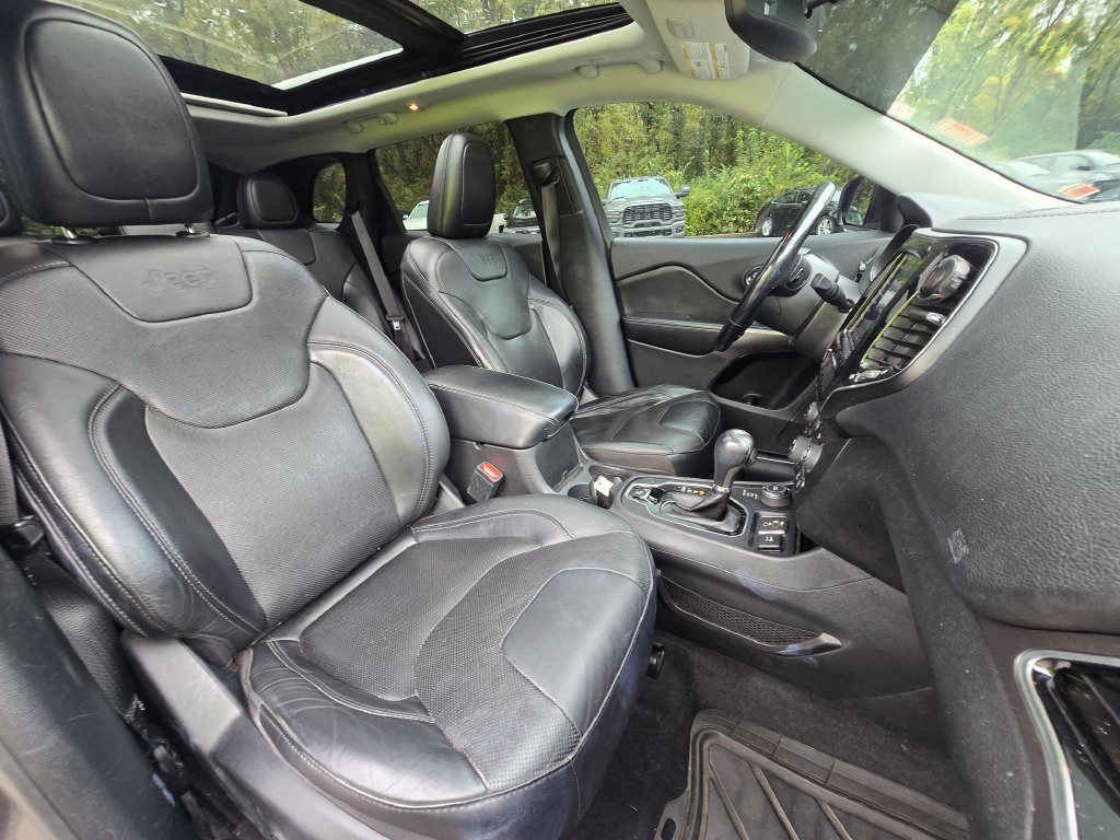 Used 2020 Jeep Cherokee Limited AWD/4WD image 23