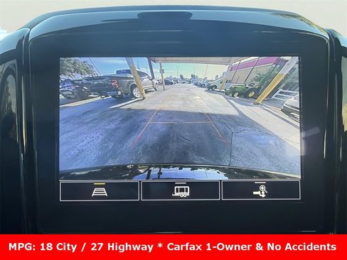 Used 2022 Chevrolet Traverse LT image 8