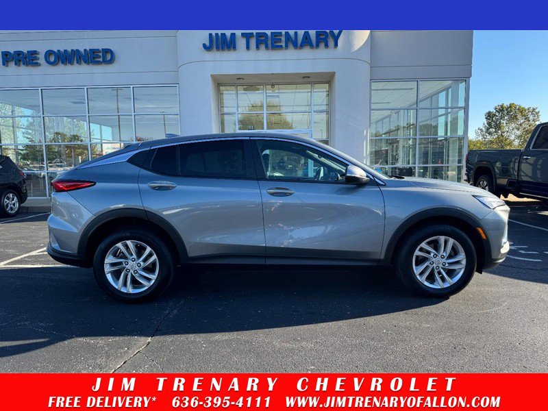 Used 2025 Buick Envista Preferred FWD image 1