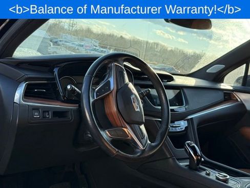 Used 2023 Cadillac XT5 Premium Luxury image 2