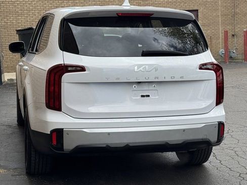 Used 2024 Kia Telluride LX FWD image 15
