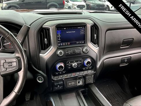 Used 2022 GMC Sierra 2500 Denali w/ Denali Ultimate Package AWD/4WD image 9