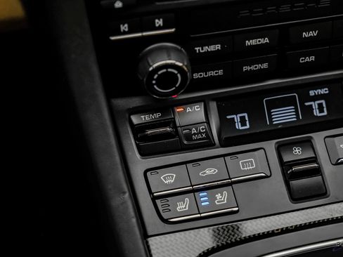 Used 2017 Porsche 911 Turbo image 67