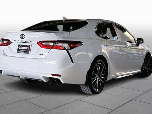 Used 2021 Toyota Camry SE w/ Convenience Package image 12