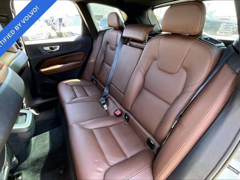 Used 2023 Volvo XC60 B5 Plus w/ Climate Package AWD/4WD image 34