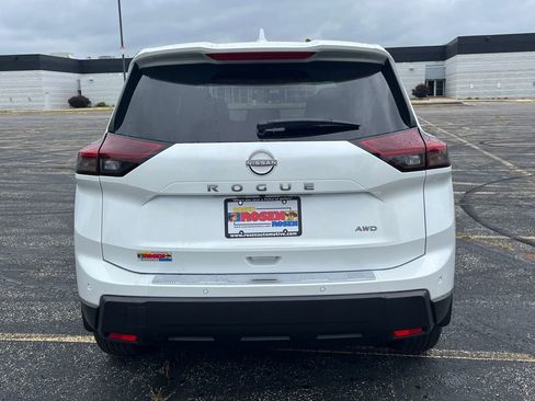 New 2026 Nissan Rogue SV w/ Cold Weather Package image 4
