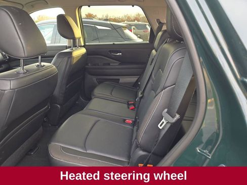 Used 2024 Nissan Pathfinder SL w/ Black Appearance Package image 21