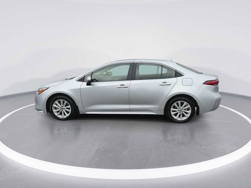 Certified 2024 Toyota Corolla XLE FWD image 5