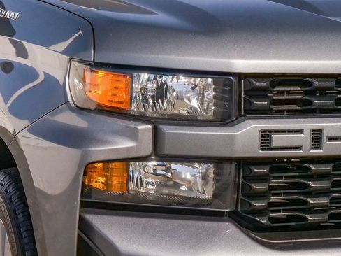 Used 2021 Chevrolet Silverado 1500 Custom image 4