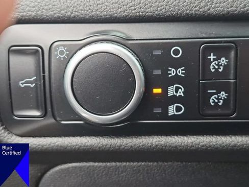 Certified 2024 Ford Explorer XLT RWD image 17