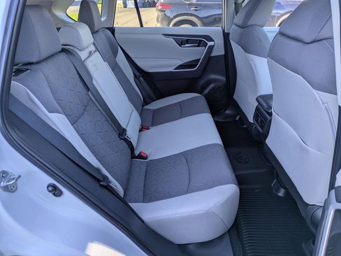 Certified 2022 Toyota RAV4 XLE image 24