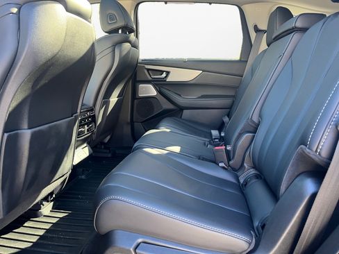Certified 2025 Acura MDX w/ Technology Package image 13