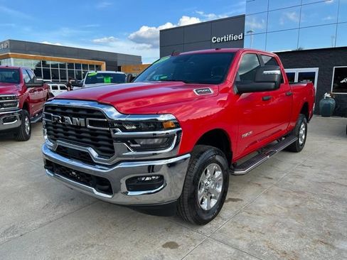 Used 2026 RAM 2500 Big Horn AWD/4WD image 3