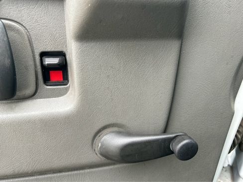 Used 2015 GMC Savana 3500 3500 Van 139 image 9