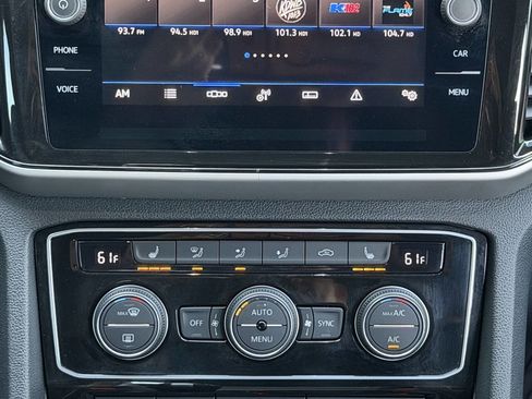 Used 2022 Volkswagen Atlas Cross Sport SE image 29