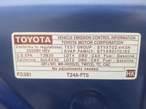 Used 2025 Toyota Tacoma TRD Sport AWD/4WD image 22