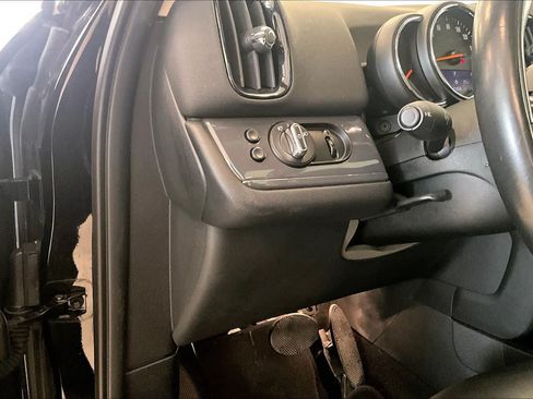 Used 2018 MINI Cooper Countryman FWD image 30