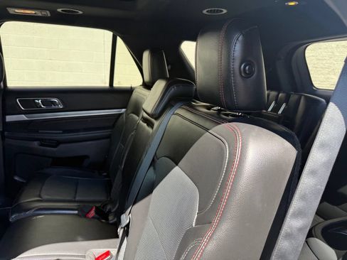 Used 2017 Ford Explorer Sport w/ Equipment Group 401A AWD/4WD image 27