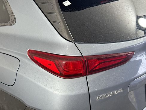 Used 2018 Hyundai Kona SEL image 36