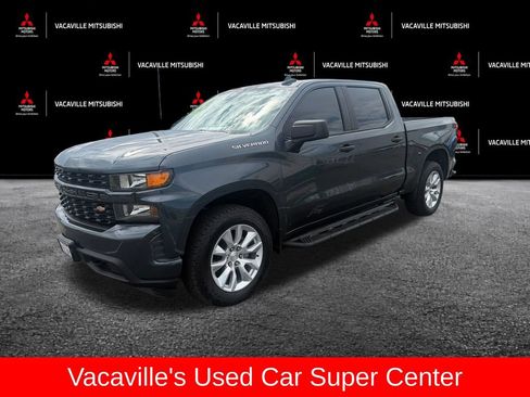 Used 2020 Chevrolet Silverado 1500 Custom w/ Custom Value Package AWD/4WD image 1