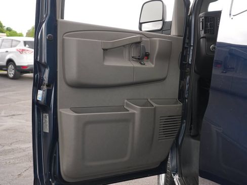 Used 2019 Chevrolet Express 2500 w/ Communications Package RWD image 14