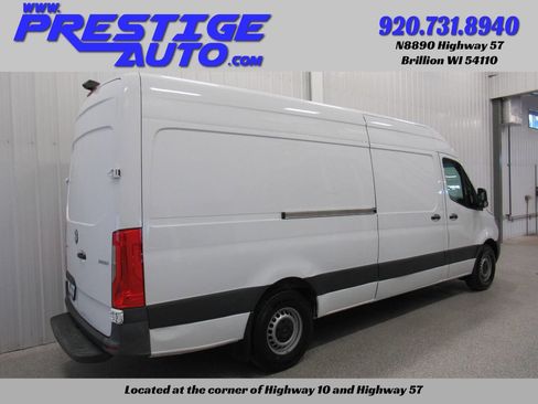 Used 2021 Mercedes-Benz Sprinter 2500 image 4