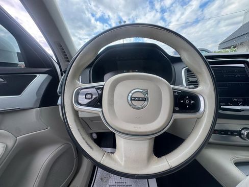 Used 2018 Volvo XC90 T6 Momentum w/ Convenience Package AWD/4WD image 31