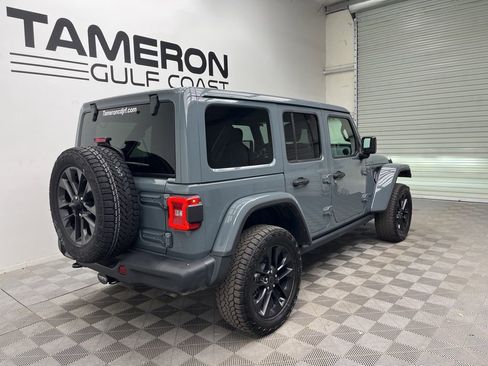 Used 2025 Jeep Wrangler Sahara 4xe image 7