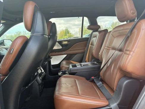 Used 2020 Lincoln Aviator Reserve w/ Equipment Group 202A image 18