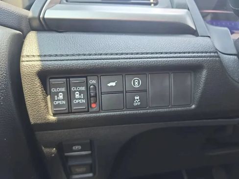 Used 2023 Honda Odyssey EX-L image 23
