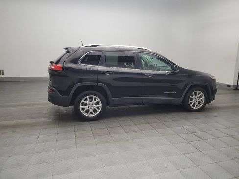 Used 2016 Jeep Cherokee Latitude w/ Comfort & Sound Group FWD image 10