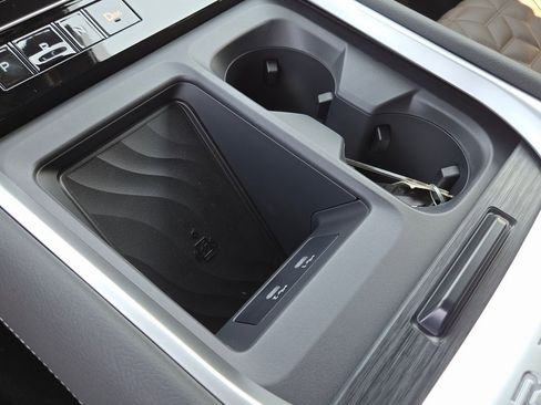 New 2025 Nissan Armada Platinum Reserve image 37