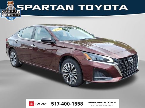 Used 2025 Nissan Altima 2.5 SV AWD/4WD image 5