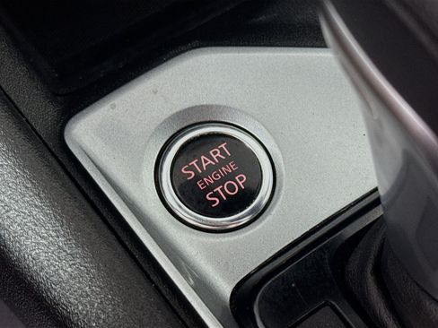 Used 2025 Nissan Altima 2.5 SV FWD image 21