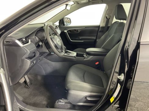 Used 2025 Toyota RAV4 LE AWD/4WD image 17
