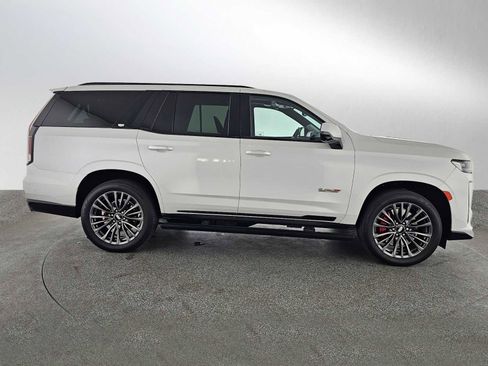 Used 2024 Cadillac Escalade V AWD/4WD image 2