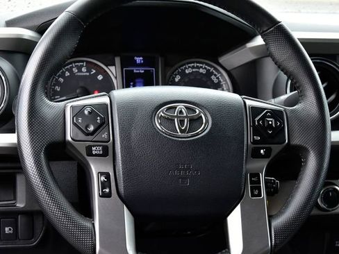 Used 2019 Toyota Tacoma SR5 image 15