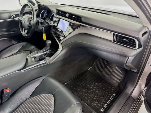 Certified 2020 Toyota Camry SE FWD image 29