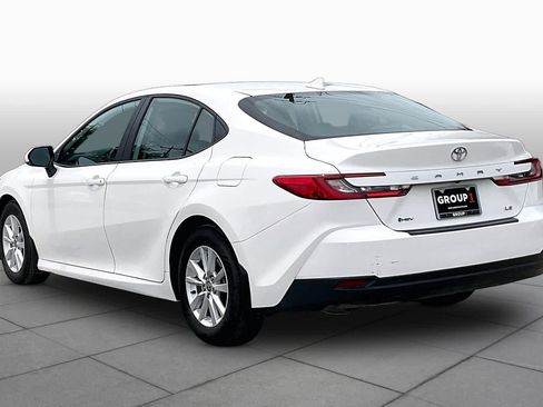 Used 2025 Toyota Camry LE w/ Convenience Package FWD image 12
